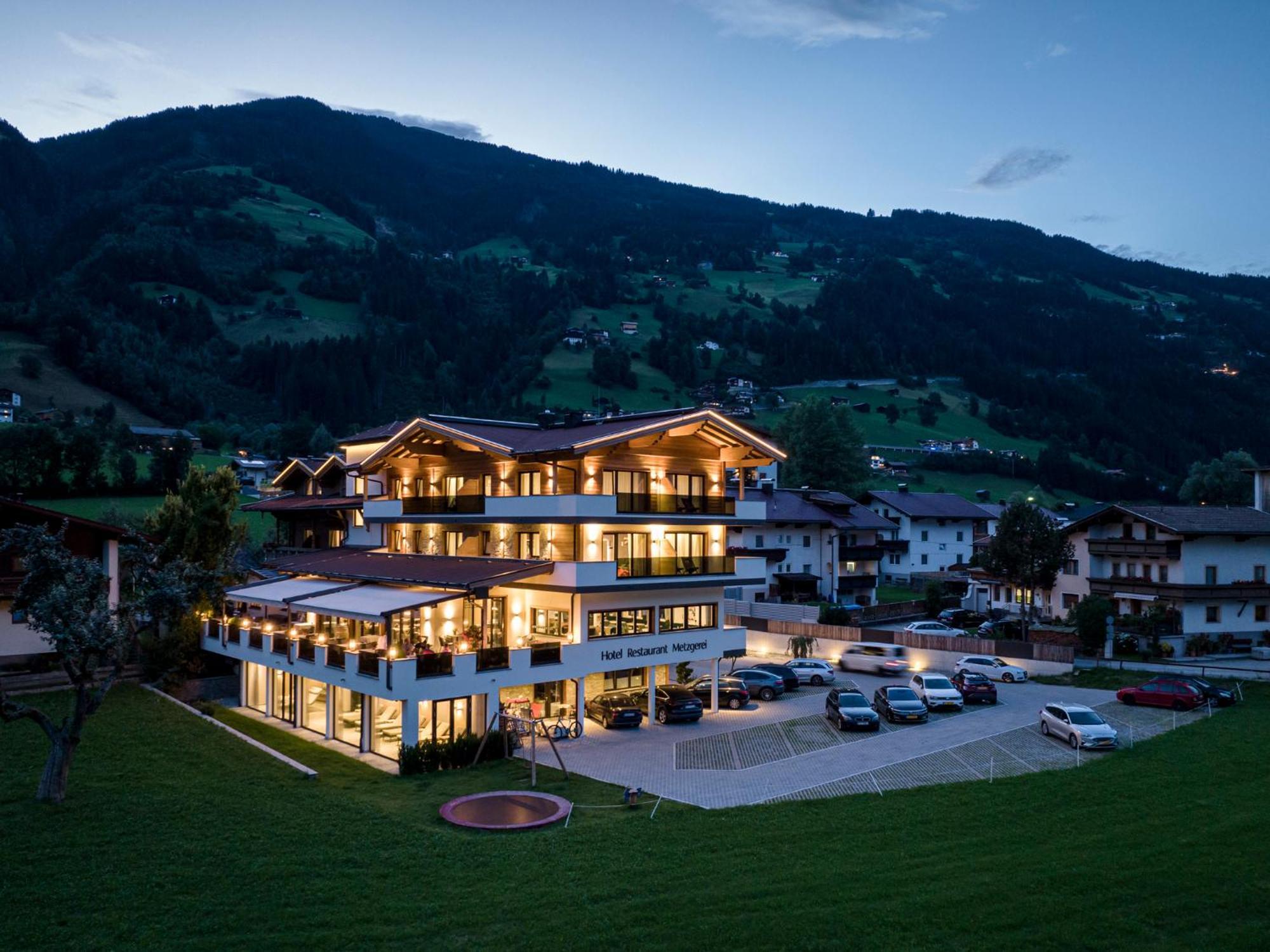 Metzgerwirt Hotel Hippach Bagian luar foto