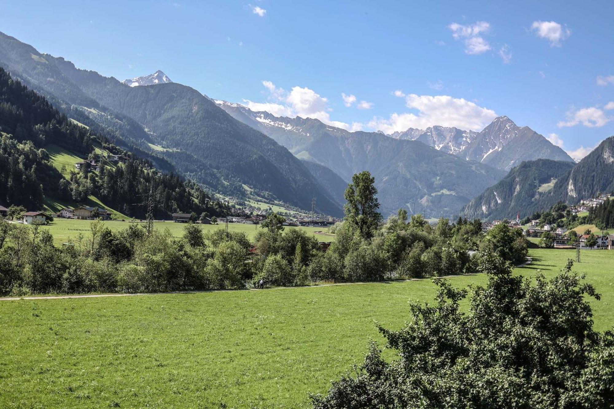 Metzgerwirt Hotel Hippach Bagian luar foto
