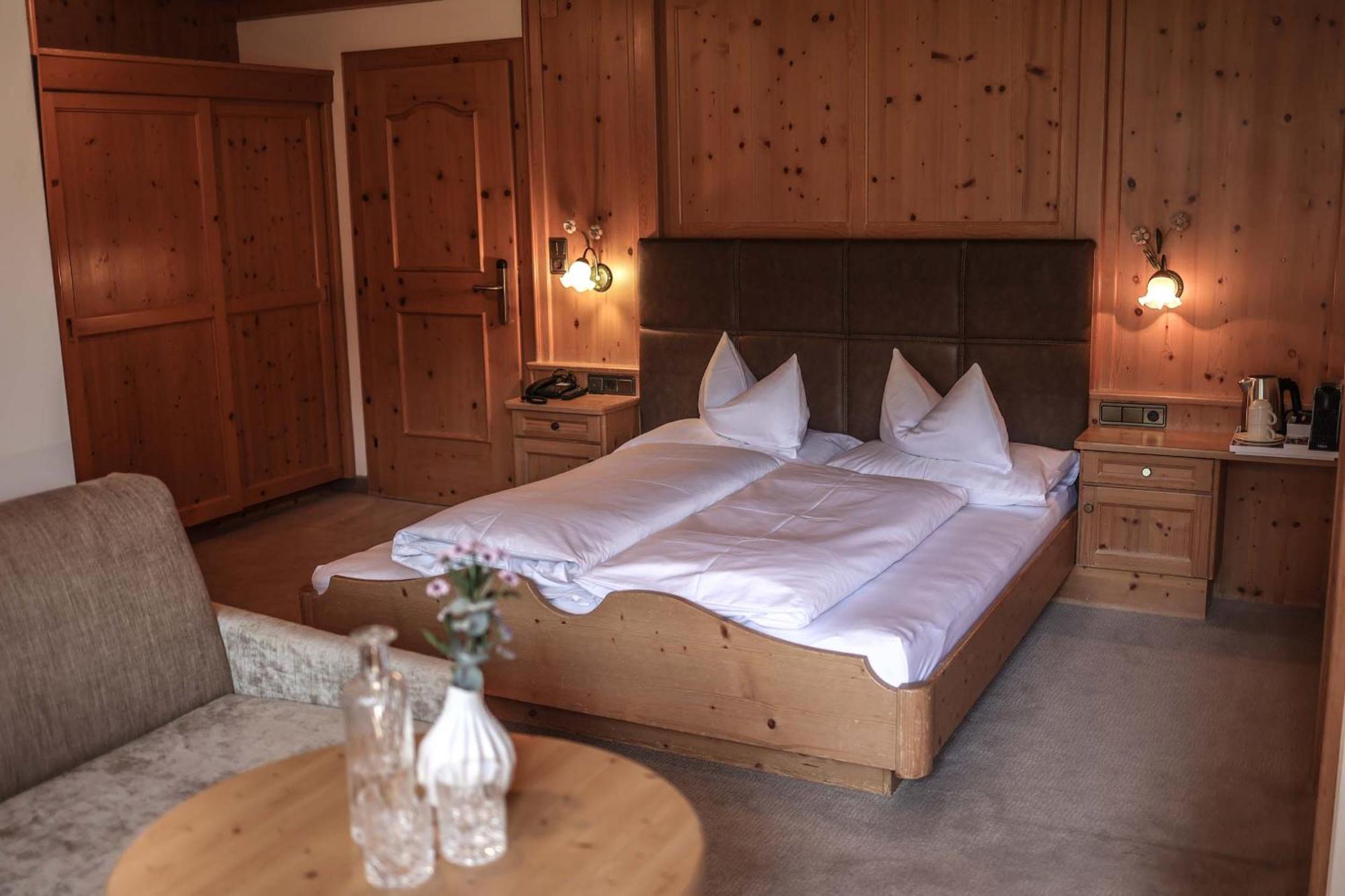 Metzgerwirt Hotel Hippach Bagian luar foto